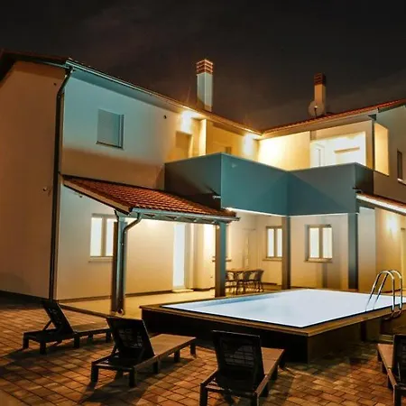 Apartment 4 Stars Apartments-pikula *