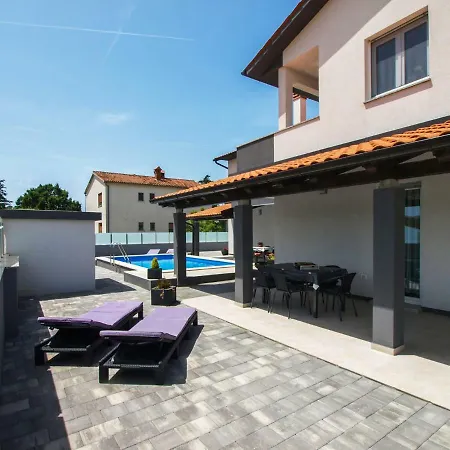 Apartment 4 Stars Apartments-pikula Fazana