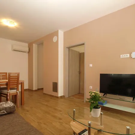 4 Stars Apartments-pikula *