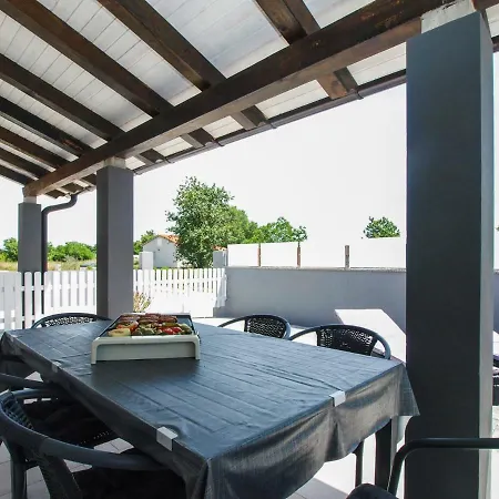 4 Stars Apartments-pikula Apartment *