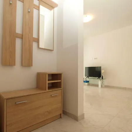 4 Stars Apartments-pikula Apartment