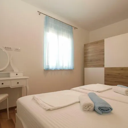 4 Stars Apartments-pikula * Fazana