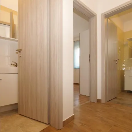 4 Stars Apartments-pikula Apartman Fažana
