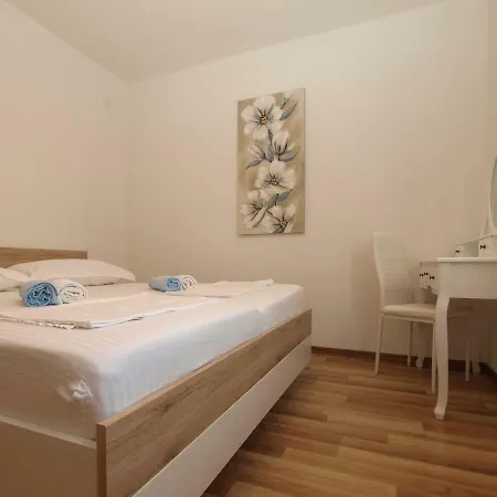 Apartman 4 Stars Apartments-pikula